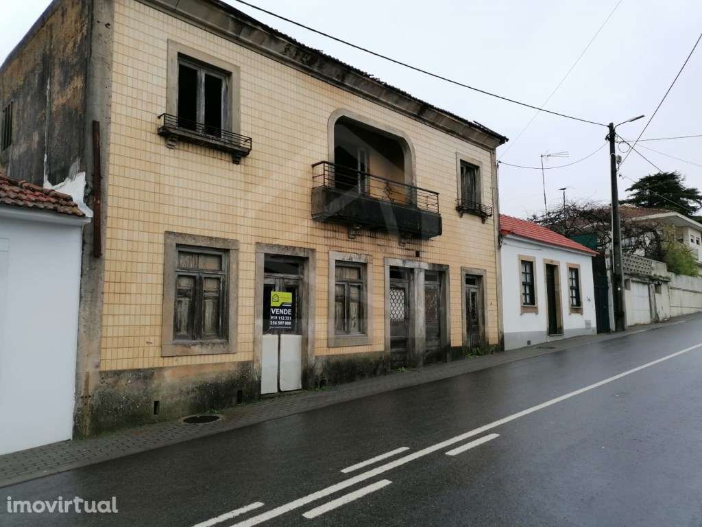 Moradia para Restauro + Terreno Urbano em Paços de Brandão, Santa M... - Grande imagem: 2/11