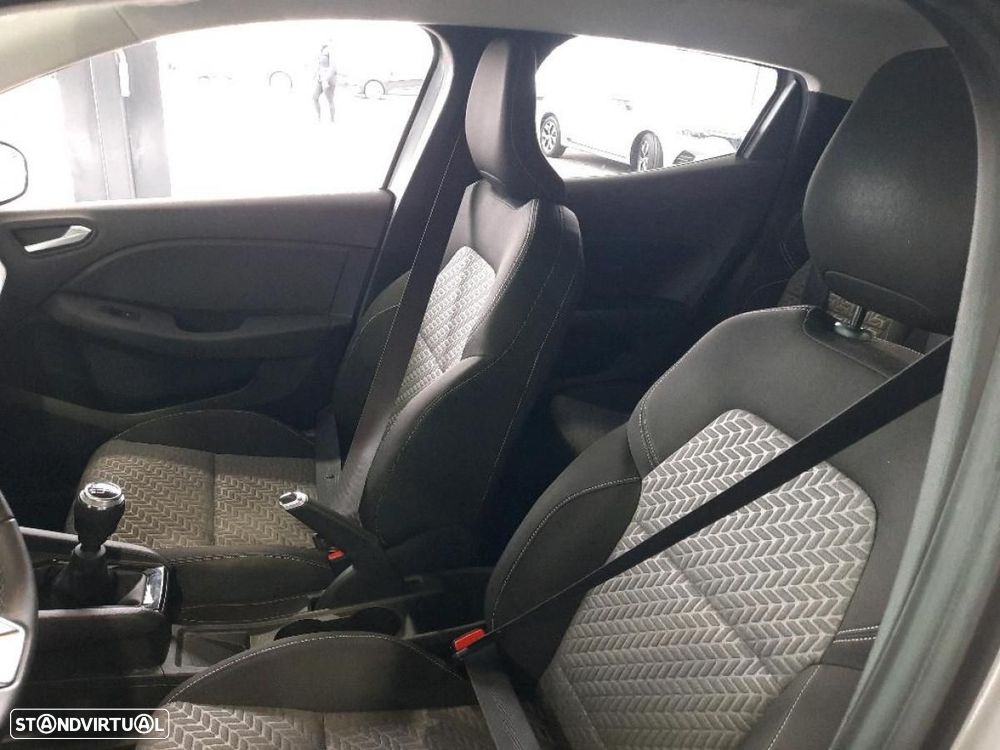 Renault Clio 1.0 TCe Evolution Bi-Fuel - 3