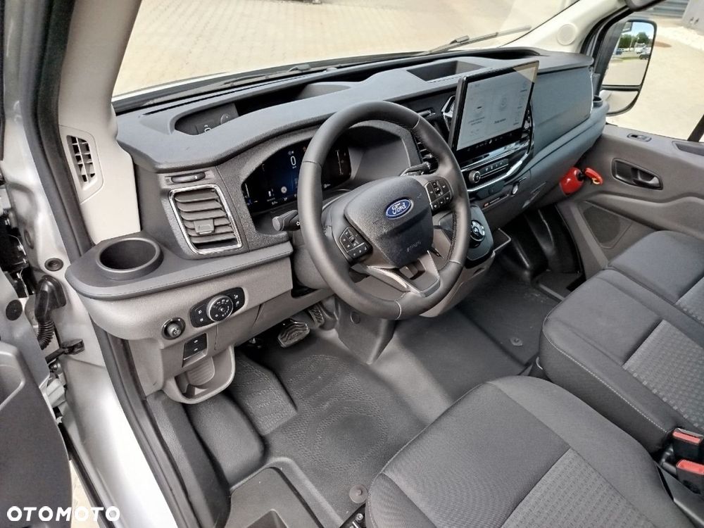 Ford Transit - 12