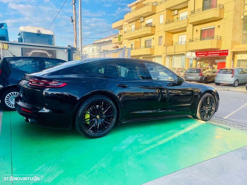 Porsche Panamera - 3
