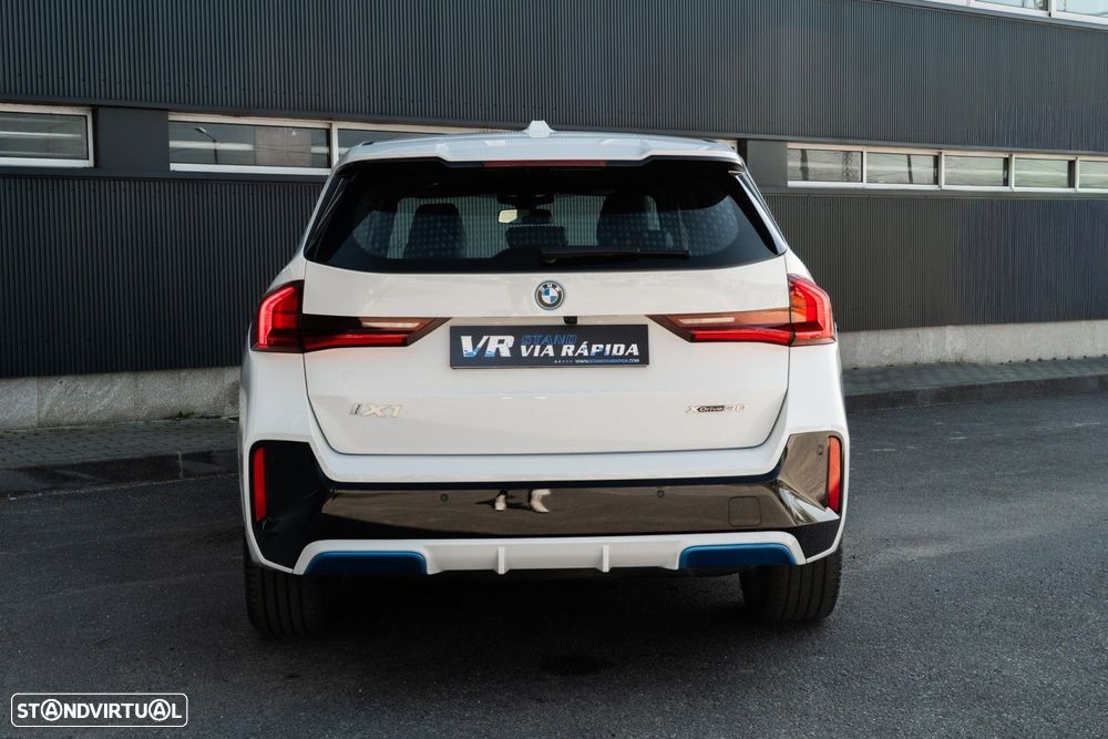 BMW iX1 xDrive30 Pack Desportivo M - 6