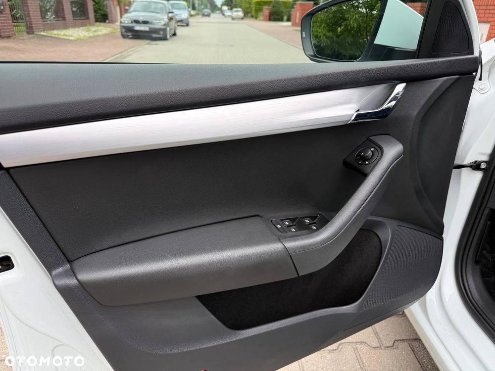 Skoda Octavia 2.0 TDI Style - 26