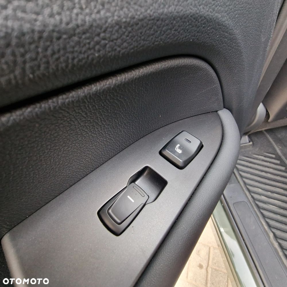 SsangYong Musso Grand - 12