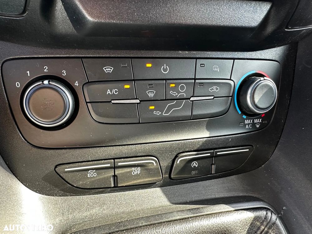 Ford Transit Connect - 14