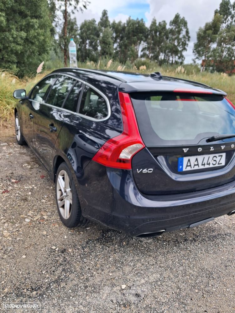 Volvo V60 D2 Momentum - 5