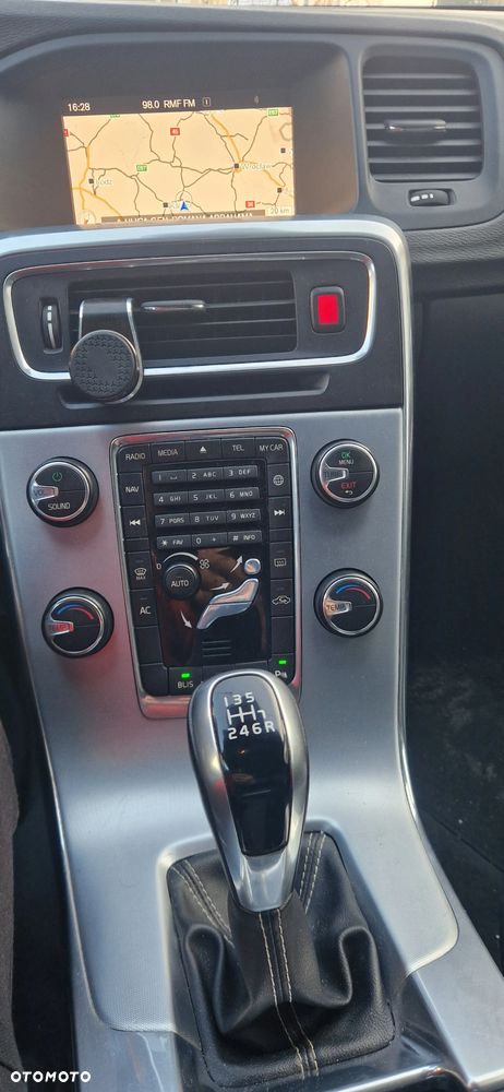 Volvo V60 D2 Momentum - 6