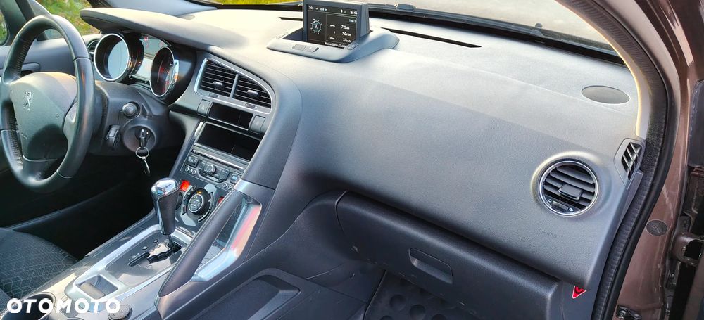 Peugeot 3008 ver-bluehdi-120-stop-start-eat6-active-business--paket - 24