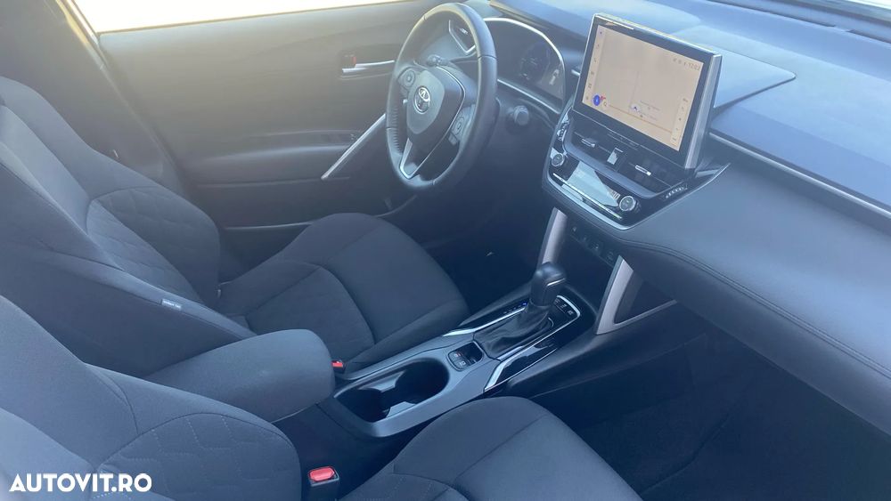 Toyota Corolla Cross - 6