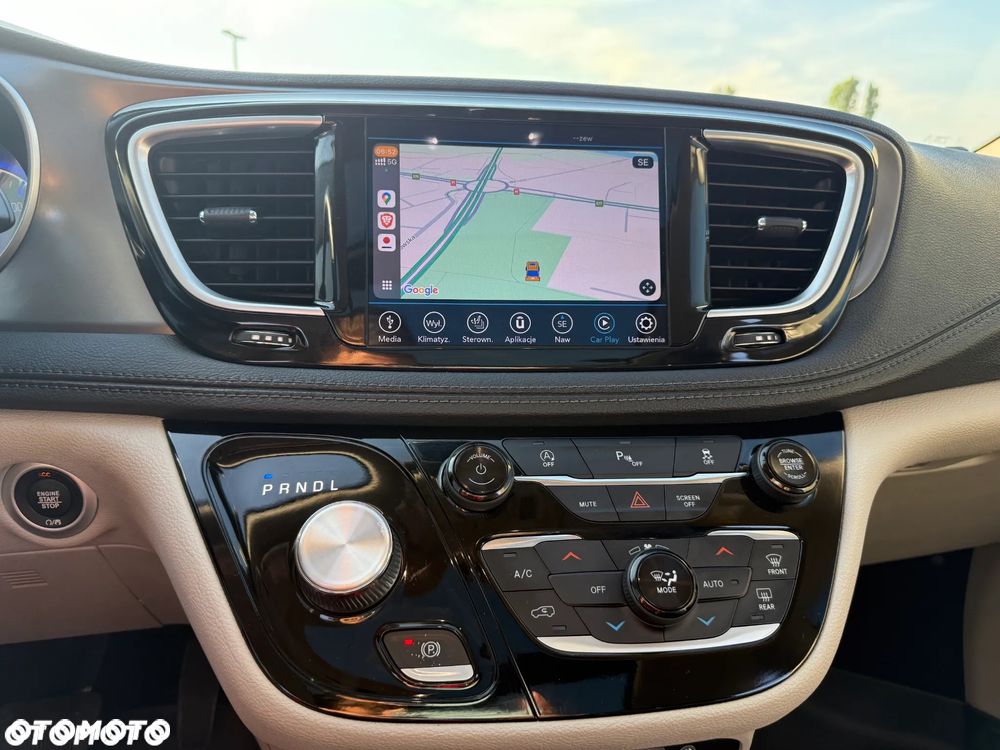 Chrysler Pacifica - 7