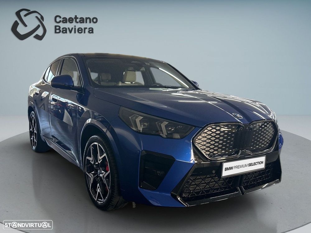 BMW iX2 eDrive20 Pack Desportivo M Pro - 10