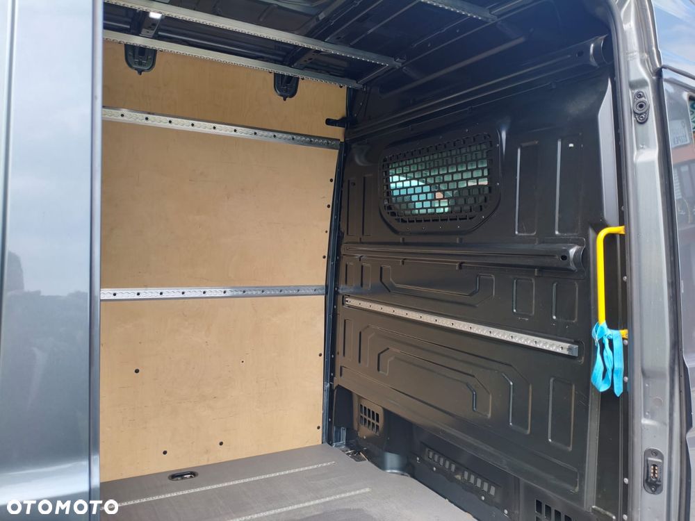 Volkswagen Crafter L4H2 - 17