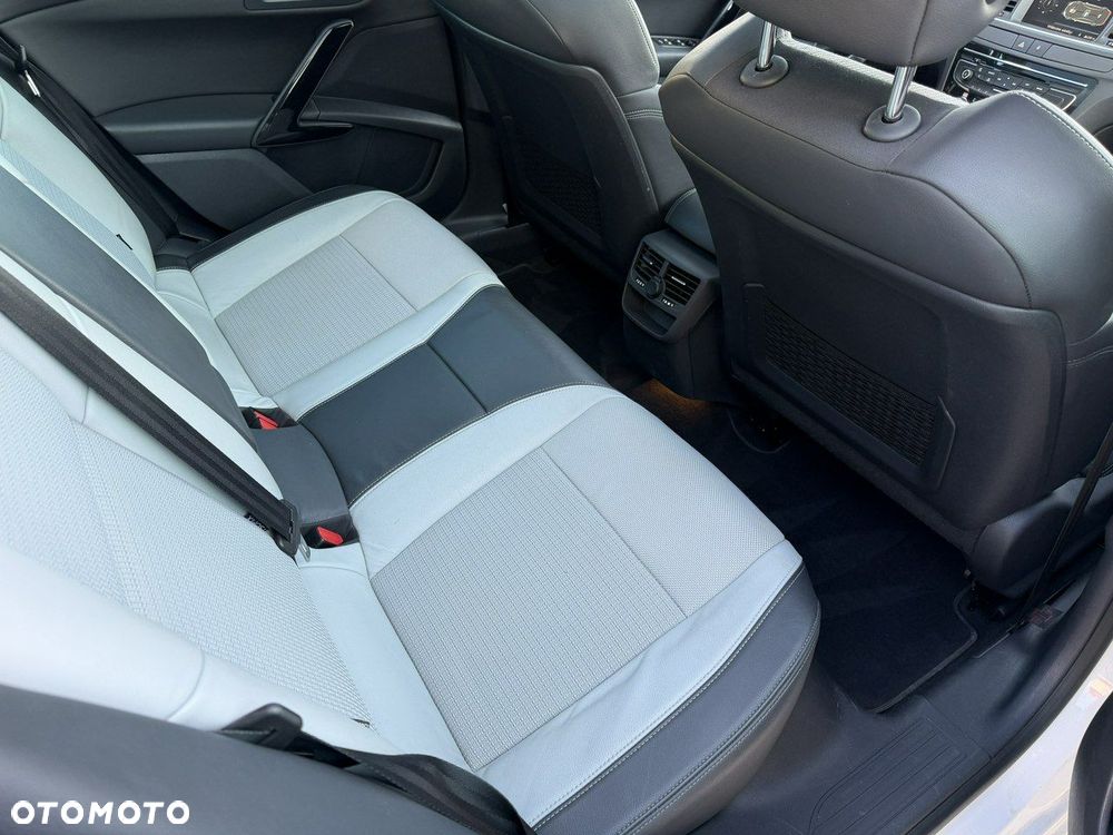 Peugeot 508 RXH 2.0 HDi HYbrid4 - 21