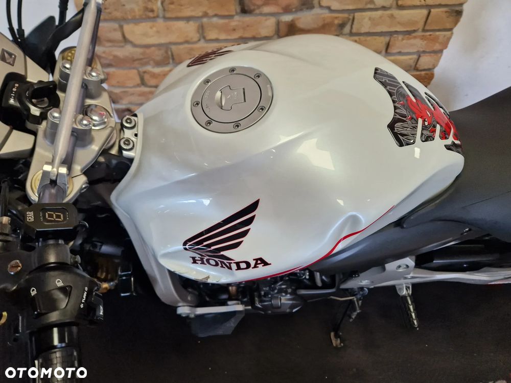 Honda Hornet - 19