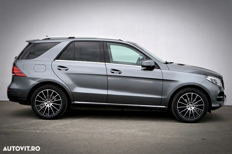 Mercedes-Benz GLE 250 d 4Matic 9G-TRONIC AMG Line - 9