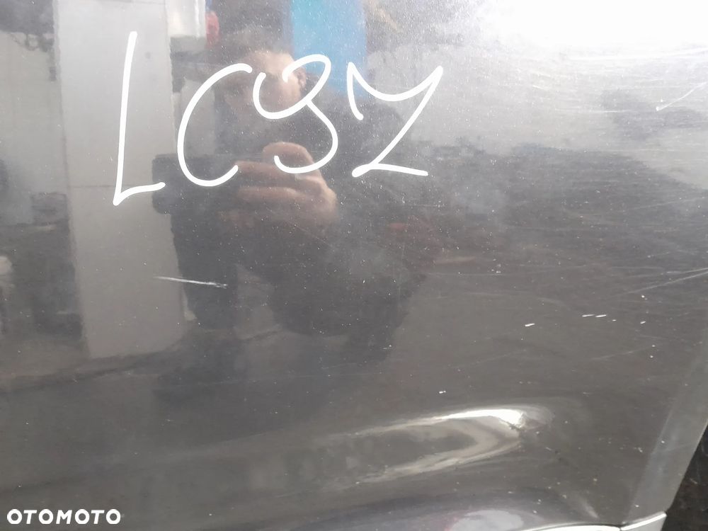 VW TOUAREG DRZWI LEWE TYLNE LEWY TYŁ W BŁOTNIK KOLOR: LC9Z - 8