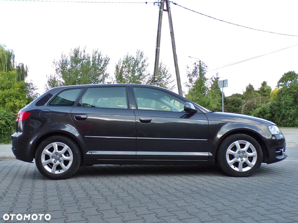 Audi A3 Sportback 1.4 TFSI Ambiente - 8