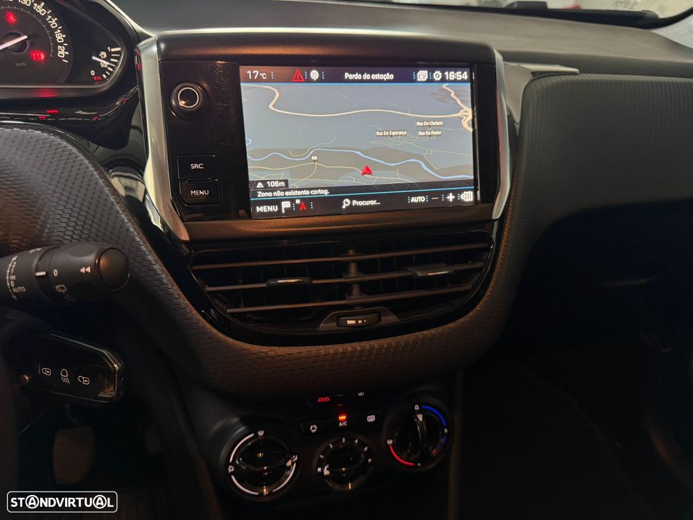 Peugeot 208 1.5 BlueHDi Signature - 13