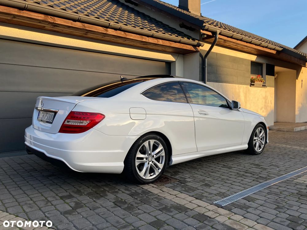 Mercedes-Benz Klasa C 250 7G-TRONIC Edition - 6
