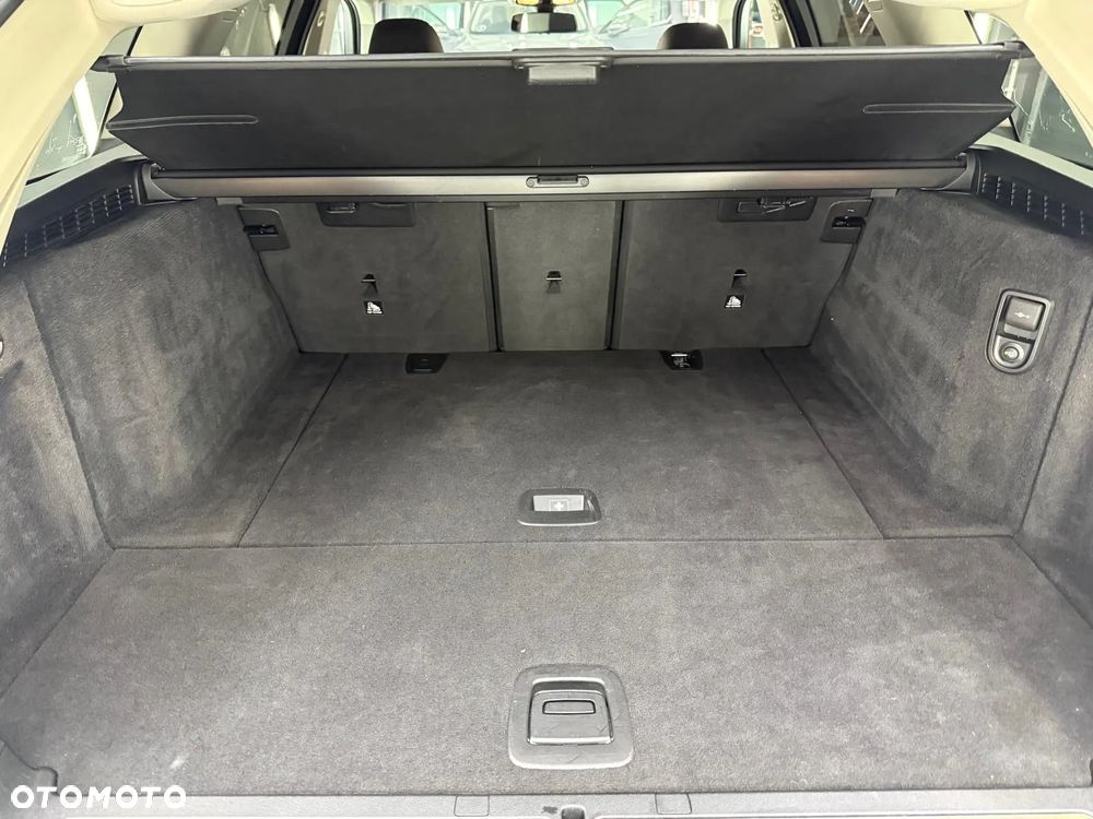 BMW Seria 5 520d Touring Sport Line - 29