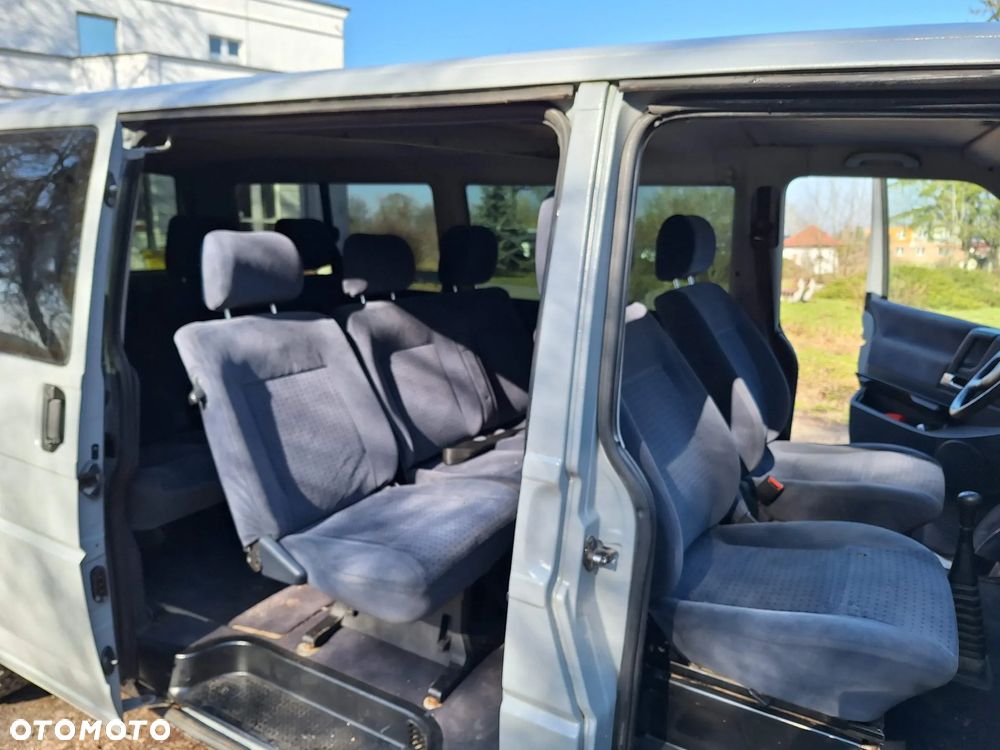Volkswagen Transporter - 17