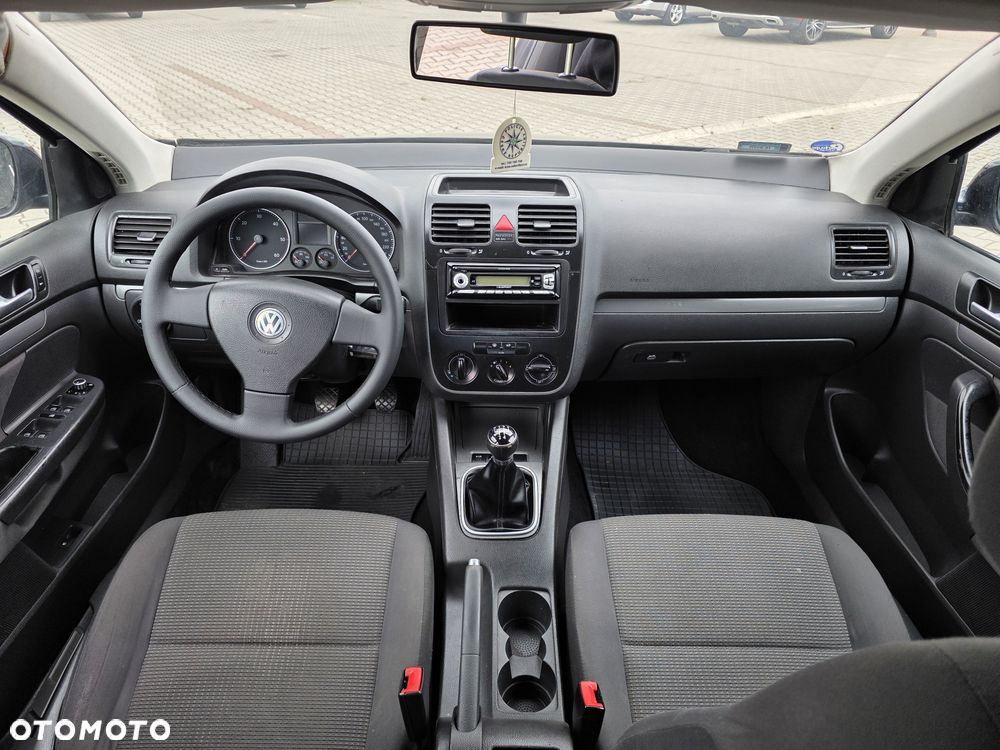 Volkswagen Jetta - 7