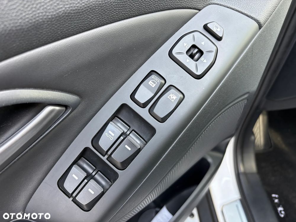 Hyundai ix35 1.7 CRDi 2WD Fifa World Cup Edition - 13