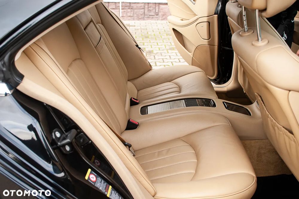 Mercedes-Benz CLS 500 - 6