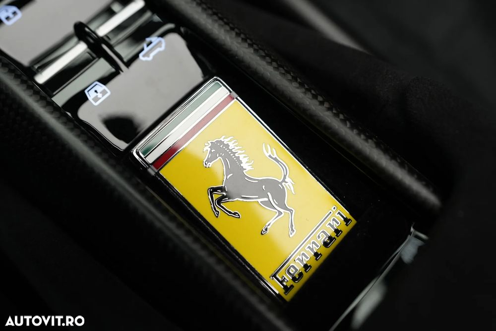 Ferrari 296 GTS - 32