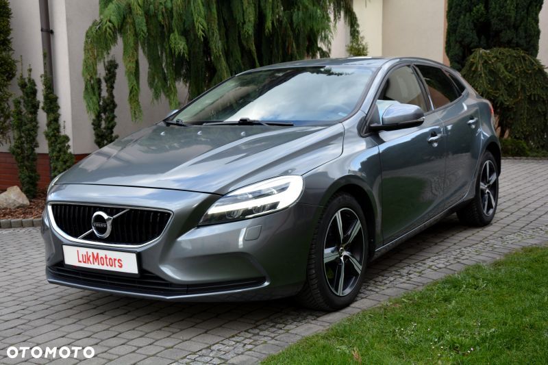 Volvo V40 T2 - 32