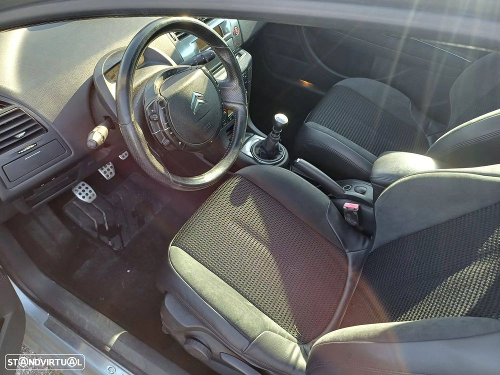 Citroën C4 2.0 HDi FAP VTR Plus - 5