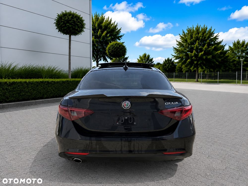 Alfa Romeo Giulia 2.2 D Turbo - 7