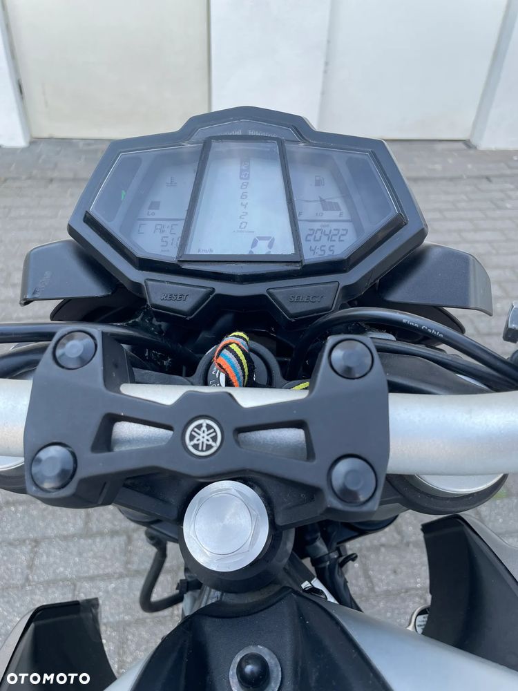 Yamaha MT - 7