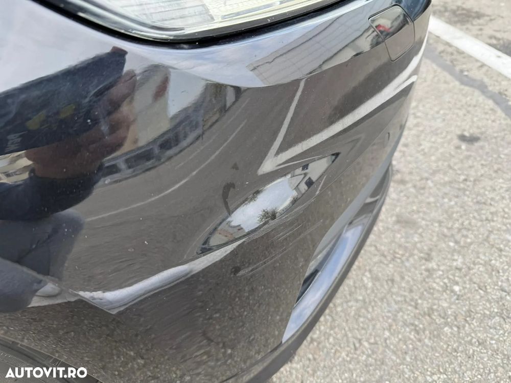 Volkswagen Golf 1.6 TDI Comfortline - 10