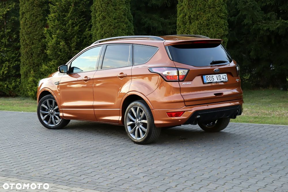 Ford Kuga 1.5 EcoBoost 2x4 ST-Line - 23