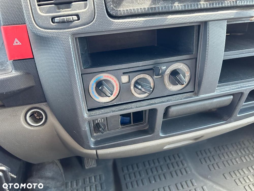 Nissan Cabstar - 21