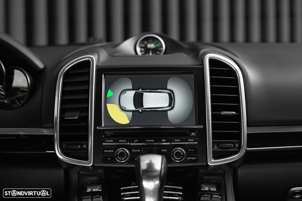 Porsche Cayenne S E-Hybrid - 28