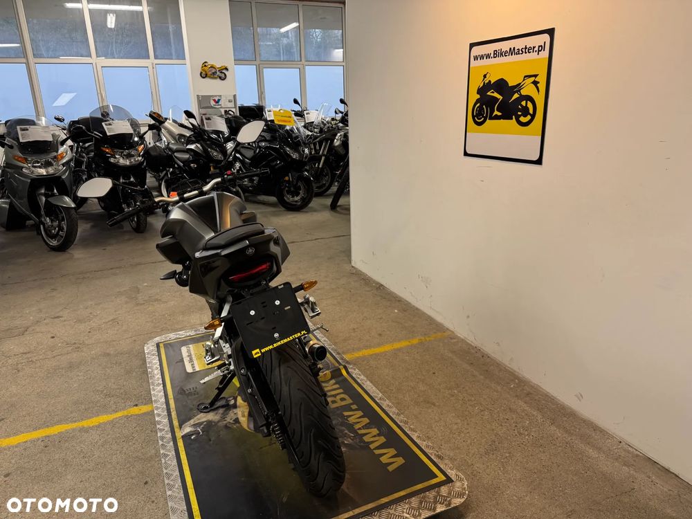 Yamaha MT - 7