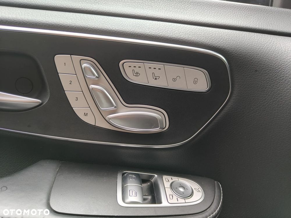 Mercedes-Benz Klasa V 300 d 4-Matic 9G-Tronic (d³ugi) - 11