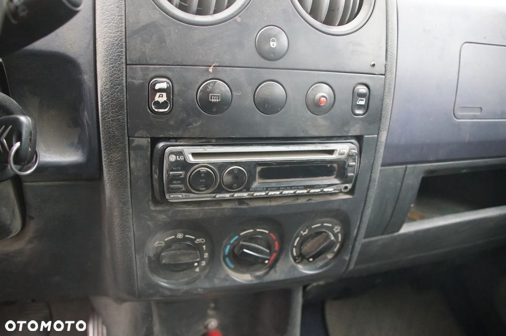 Auto na części - Citroen Berlingo I Lift 1.9 D 69 KM DW8 BE4R KPV 2003R Silnik Skrzynia Klapa Maska Błotnik Drzwi Szyba Lusterko Deska Kokpit Sterownik Moduł Licznik - 12