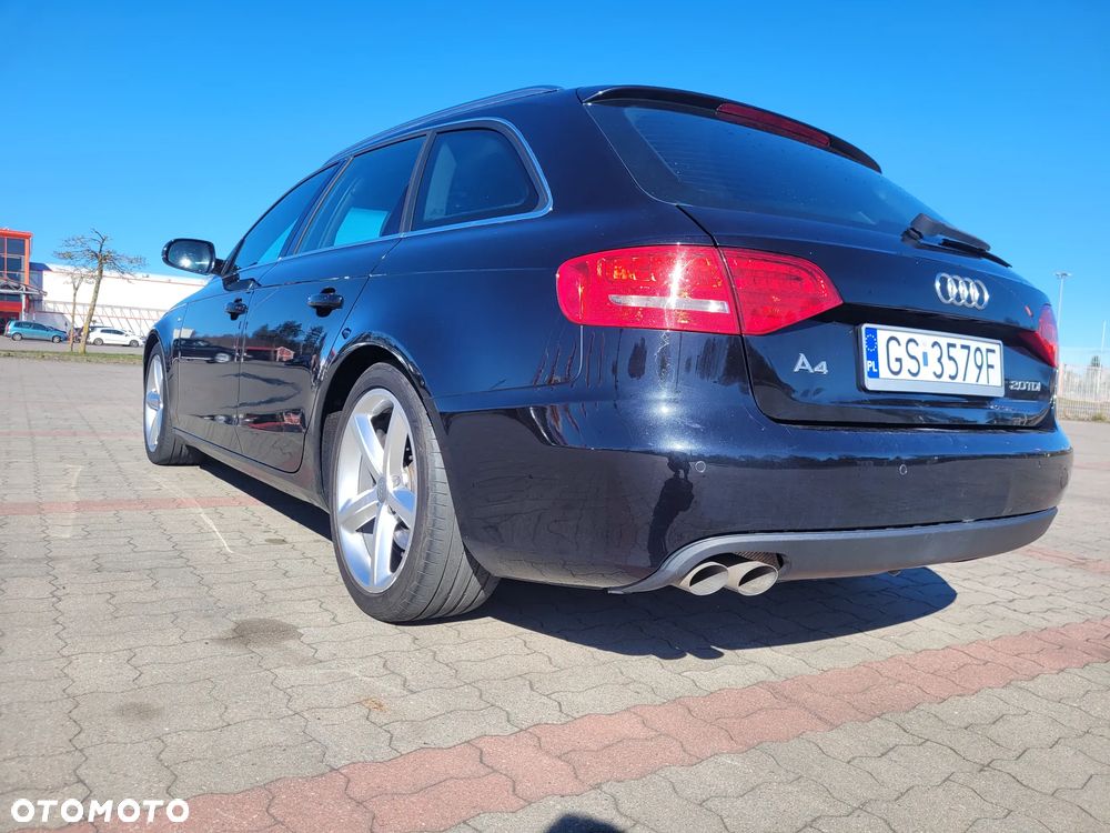 Audi A4 Avant 2.0 TDI - 7