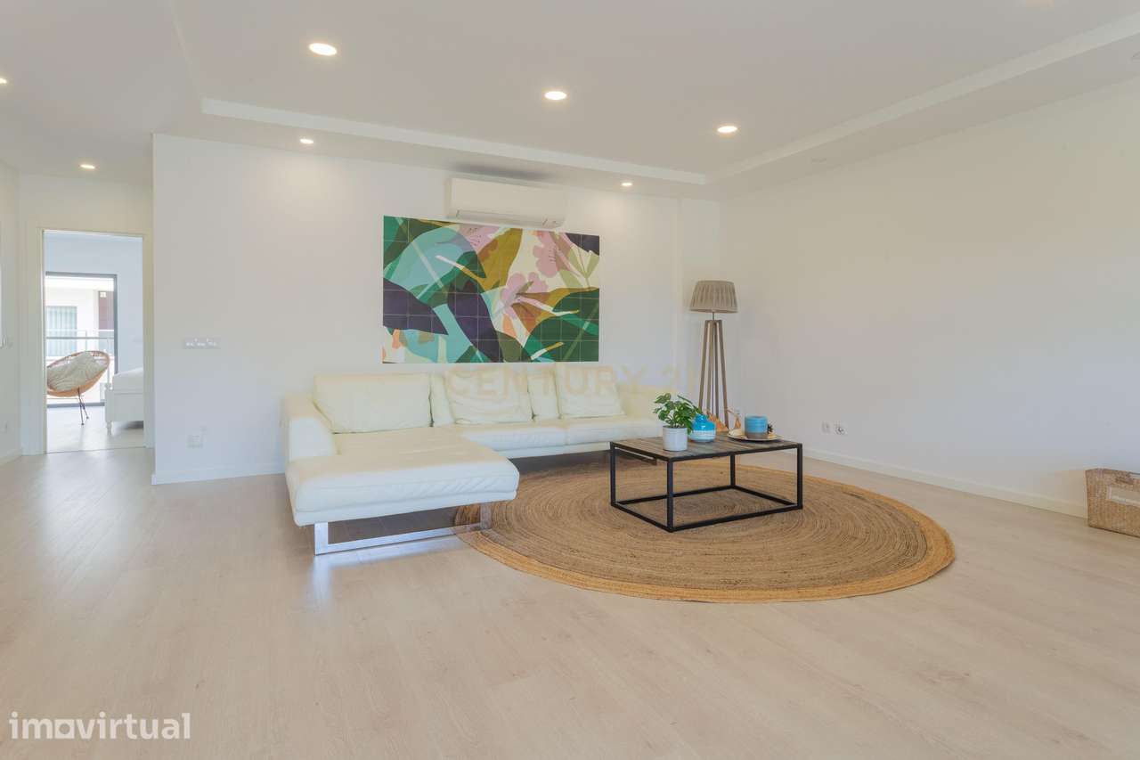 Apartamento T3+2  como novo - Quinta de St. Teresa – Charneca da Capar - Grande imagem: 3/34
