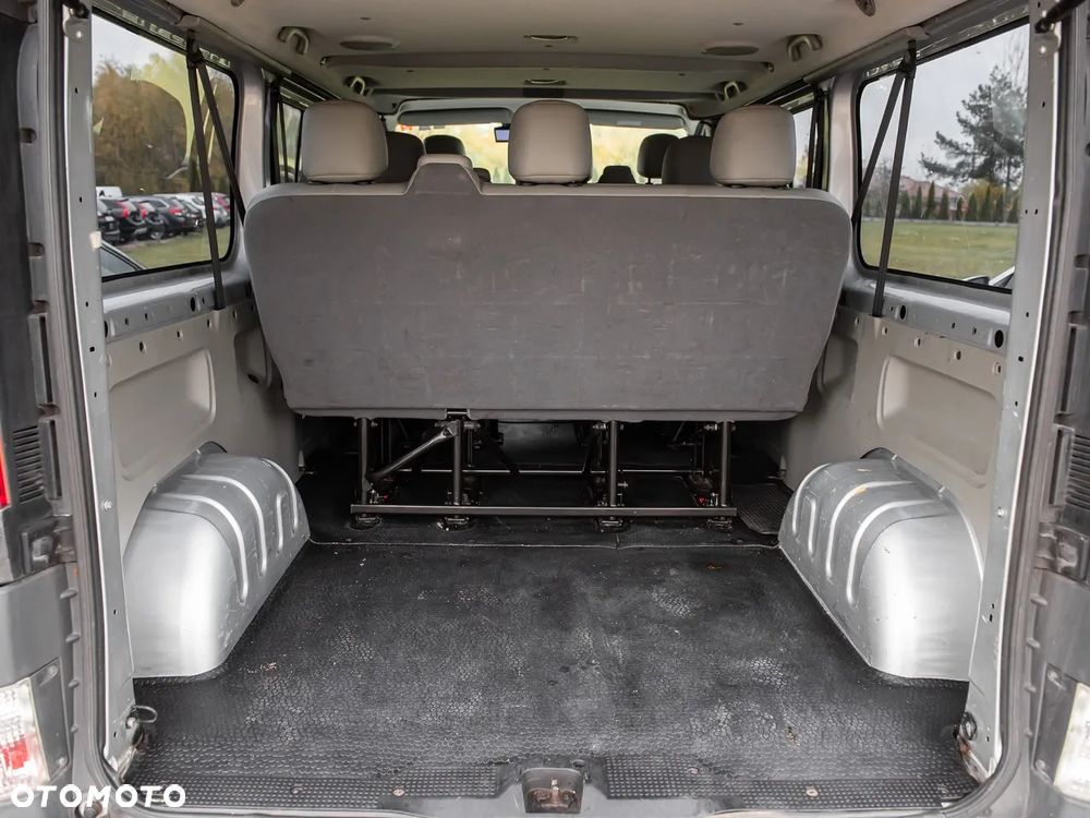 Renault Trafic - 18