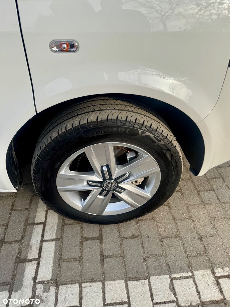 Volkswagen Caravelle - 11