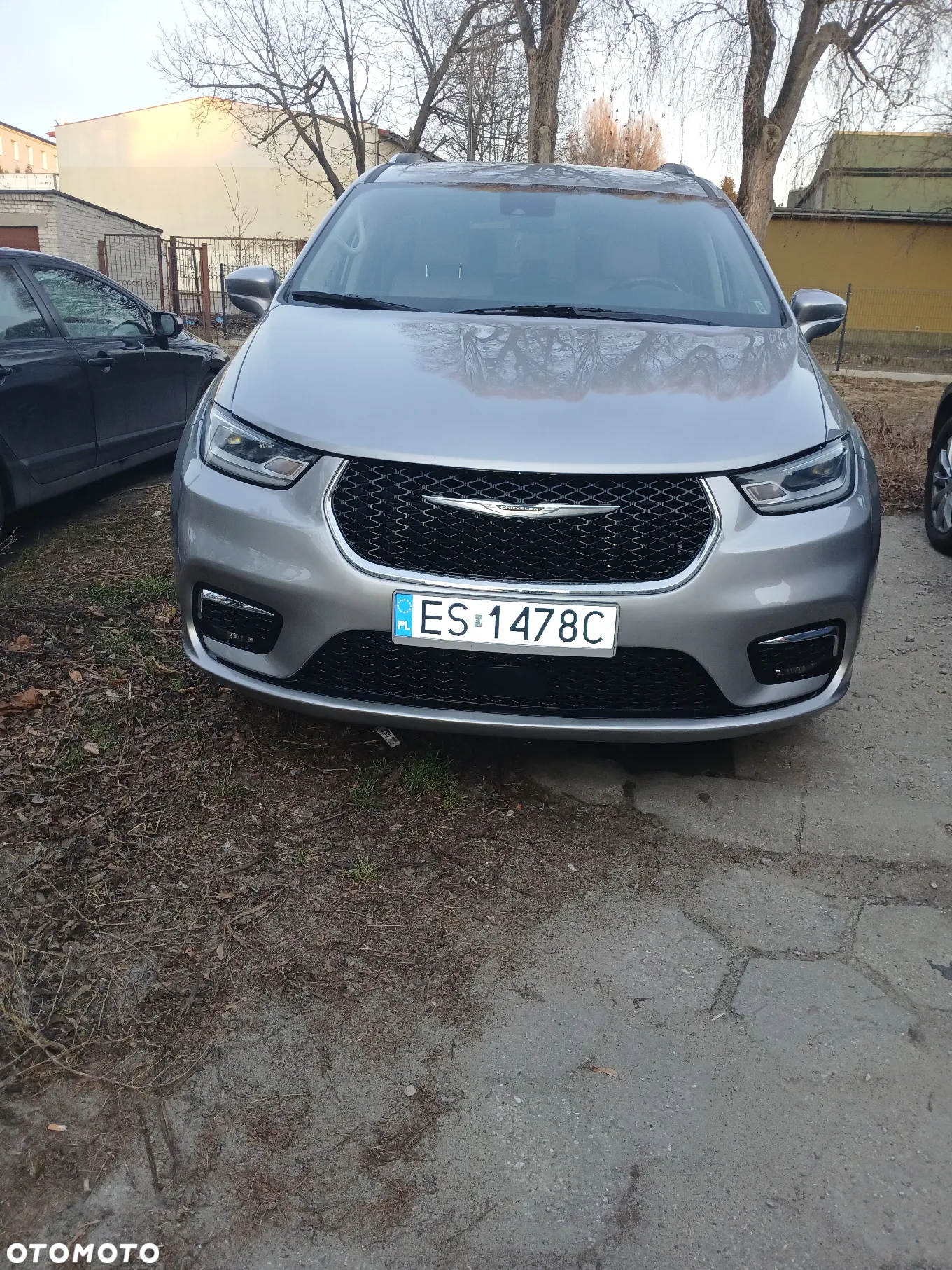 Chrysler Pacifica - 4
