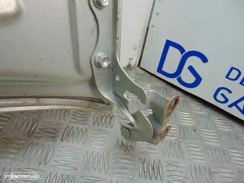 CAPÔ TOYOTA COROLLA VERSO 2004 -PLATA - 2