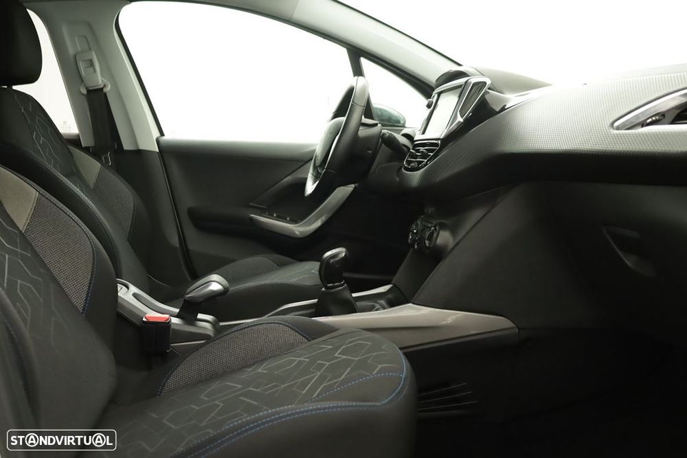Peugeot 2008 1.2 PureTech Active - 21