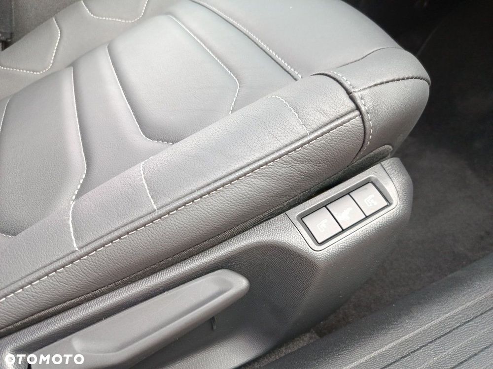 Citroën C4X 1.2 PureTech Max S&S EAT8 - 23