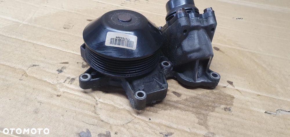 Pompa wody płynu BMW I E87 2.0D 7797640 - 2