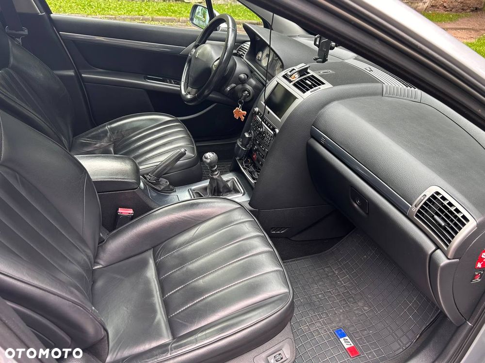 Peugeot 407 - 9