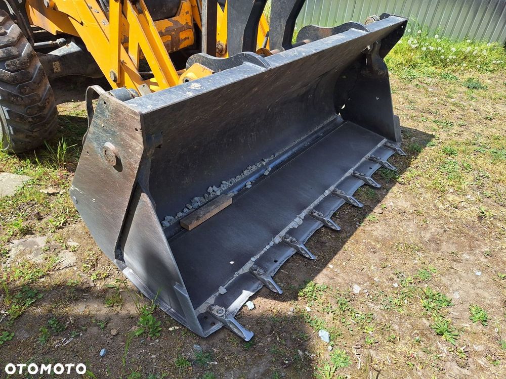 JCB 3Cx 4X4 - 28